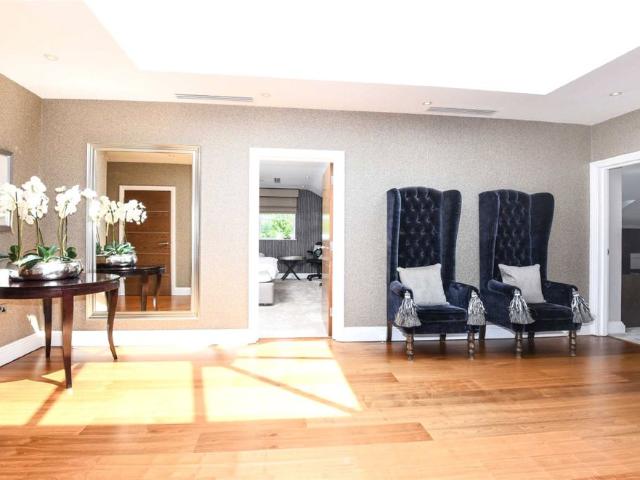 House for rent in Cockfosters, Greater London
