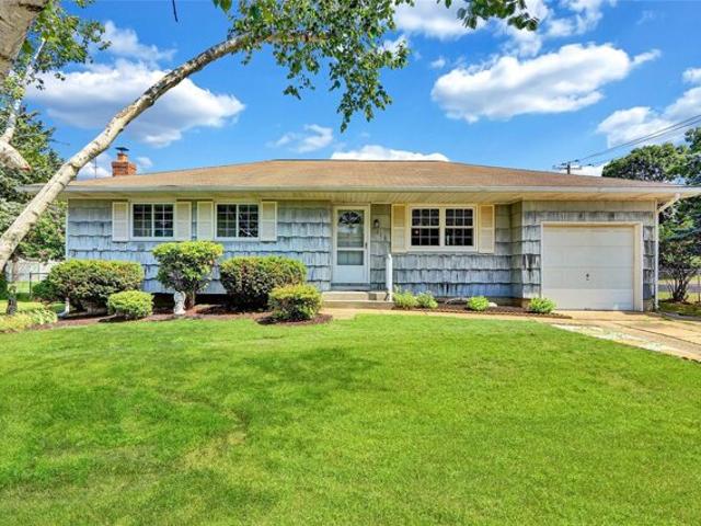 House for sale in Holbrook House for sale in Holbrook