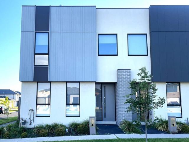 Townhouse for rent in Camerons Creek, Victoria