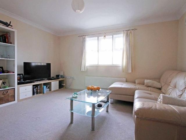 Apartment for rent in London Borough of Ealing, Greater London