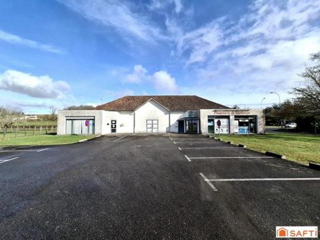 Local Commercial vente à Oloron-Sainte-Marie, Navarrenx