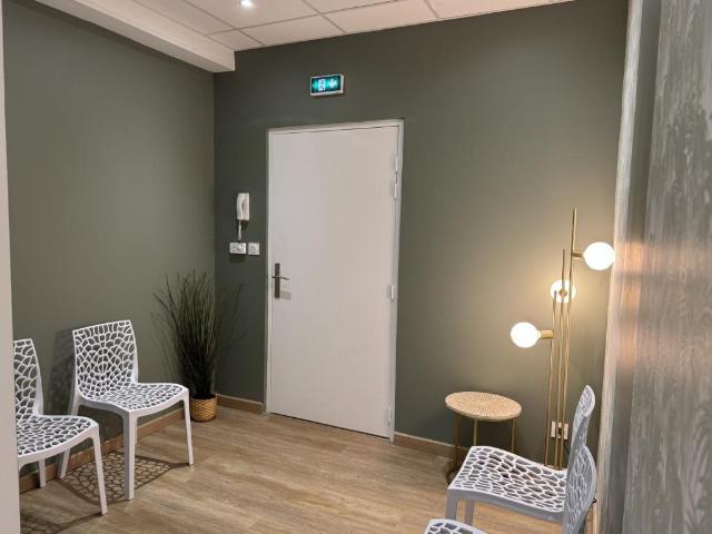Bureau vente à Nîmes, Les Angles