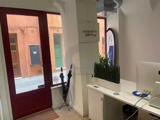 Local Commercial vente à Nice, Menton