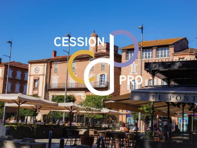 Maison vente à Nîmes, Écusson