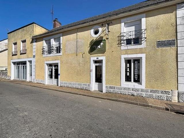 Local Commercial vente à La Flèche, Joué-en-charnie