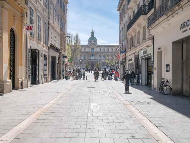Bureau vente à Marseille