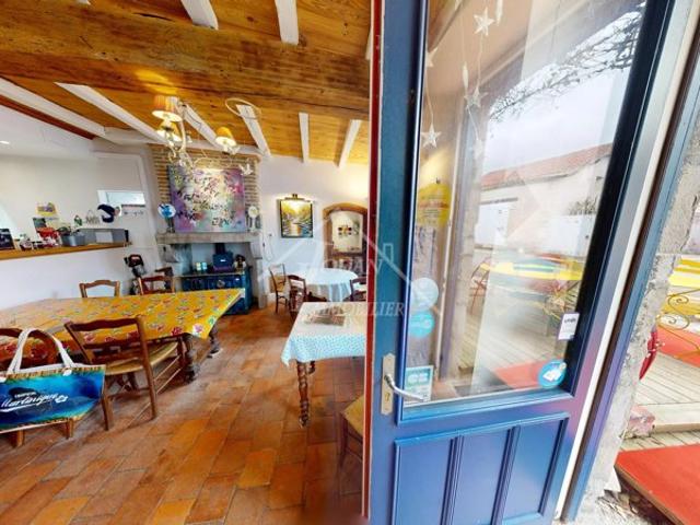 Maison vente à Vichy, Charroux