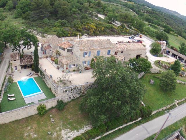 Château vente à Apt, Murs