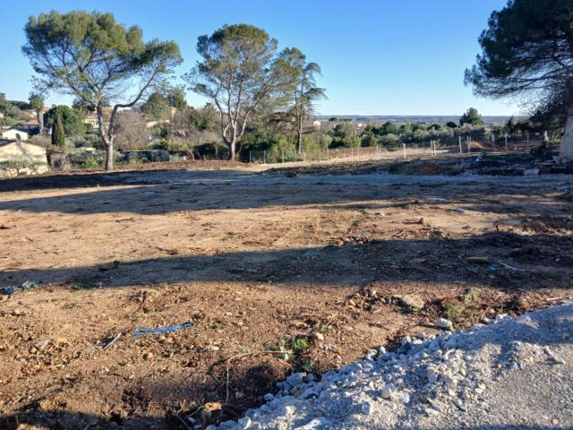 Terrain vente à Nîmes, Mus