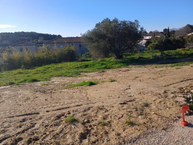 Terrain vente à Nîmes, Mus
