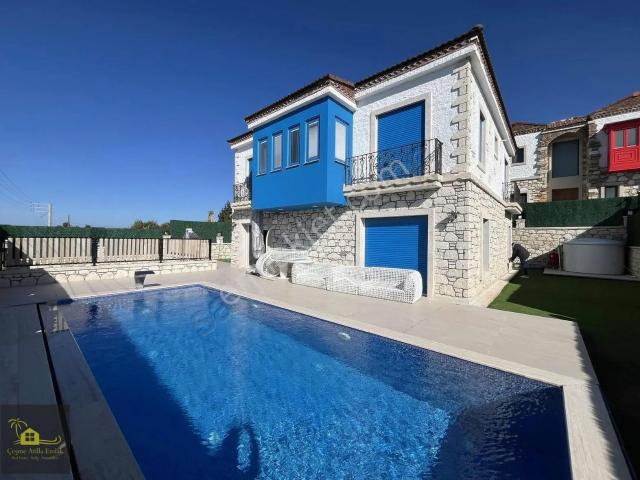Çeşme, İzmir içerisinde satılık Villa