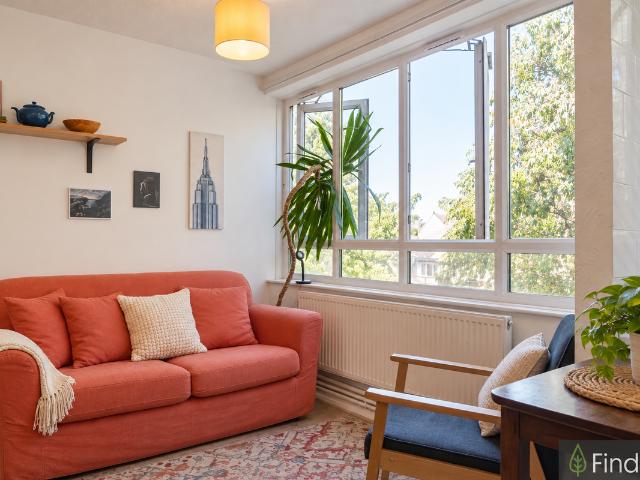 House for rent in Ratcliffe, Greater London