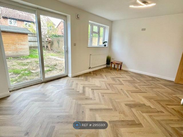 Apartment for rent in Throop, Bournemouth