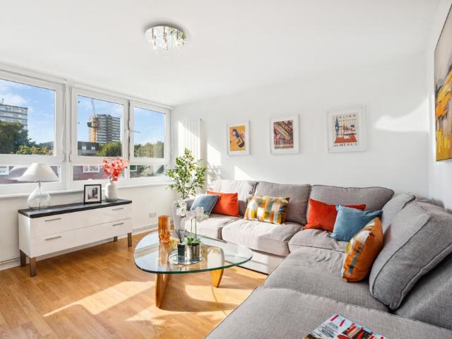 Apartment for rent in Battersea, Greater London