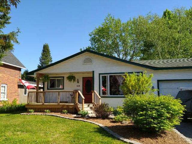 House for sale in Ontario