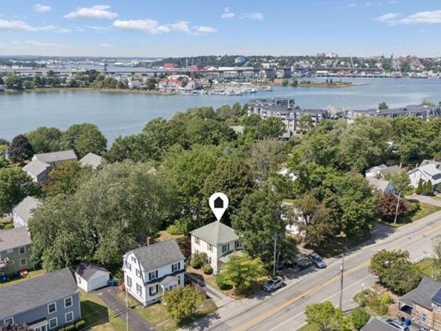 House for sale in Meeting House Hill, South Portland