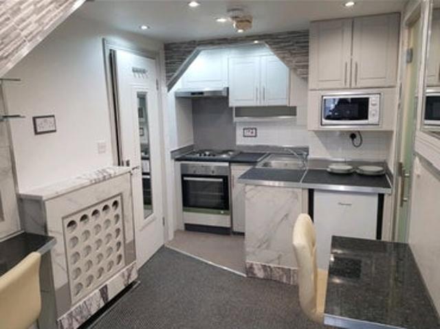 Studio for rent in Streatham Hill, Greater London