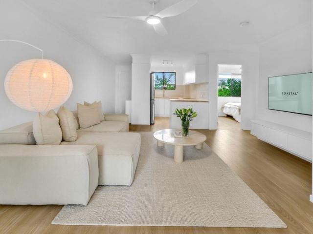 Apartment for sale in Mermaid Waters, Gold Coast City