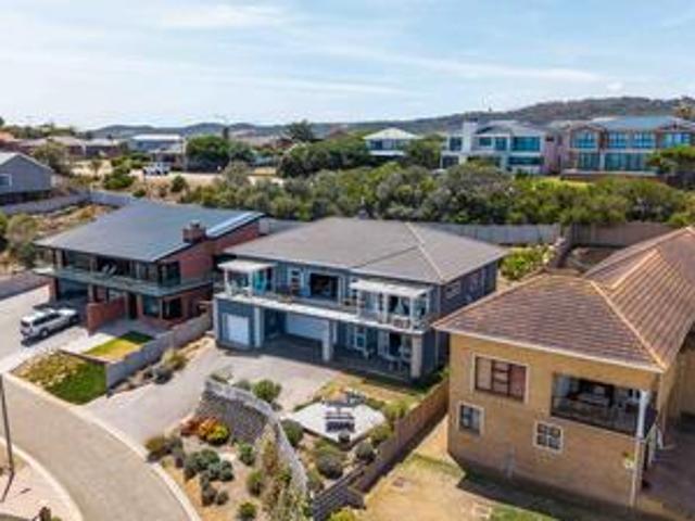 House for sale in Groot Brak Rivier, Western Cape