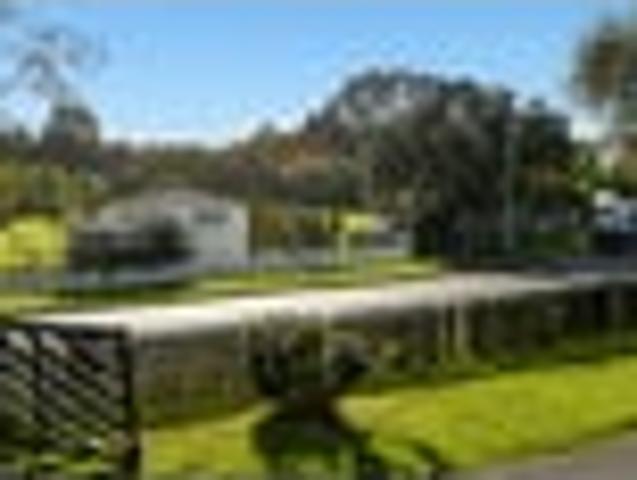 House for sale in Brookfield