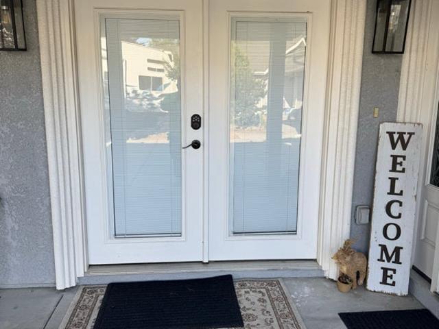 Room for rent in California