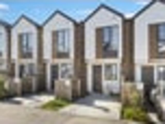 Townhouse for sale in Manurewa