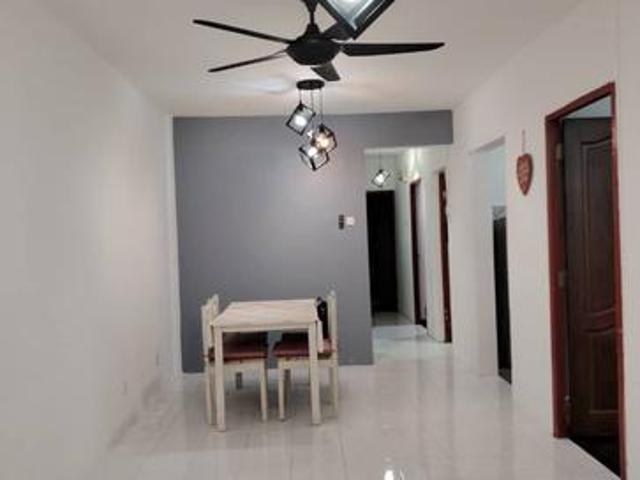 Apartment for sale in Petaling, Damansara Damai