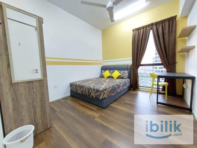 Room for rent in Petaling, Alam Impian