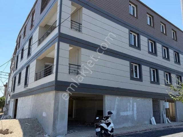 Akhisar, Manisa içerisinde satılık mülk