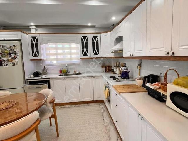 Akhisar, Manisa içerisinde satılık mülk