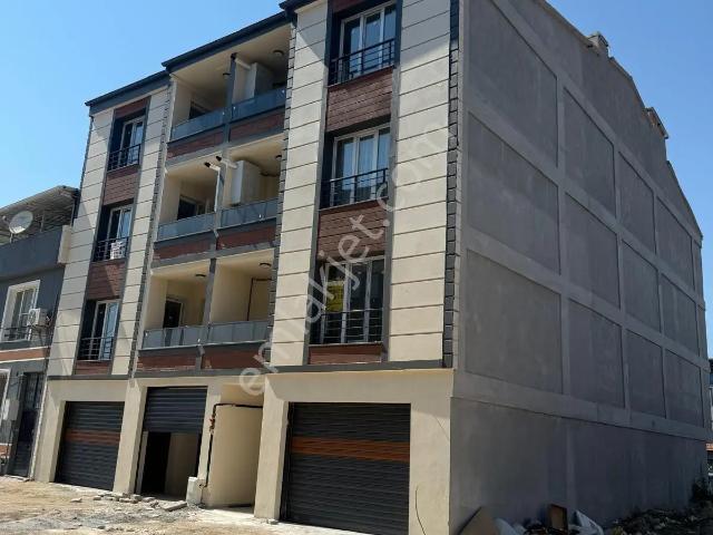 Akhisar, Manisa içerisinde satılık mülk