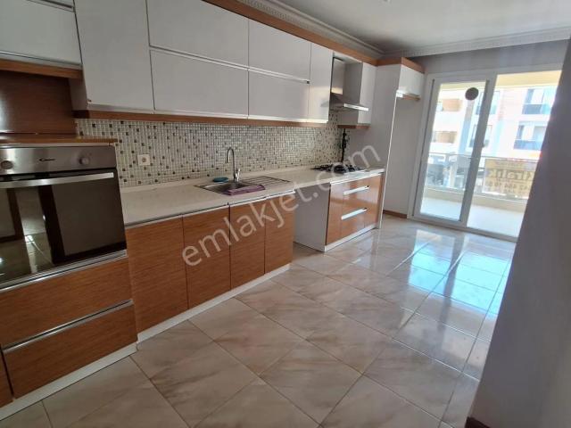 Buca, İzmir içerisinde kiralık mülk