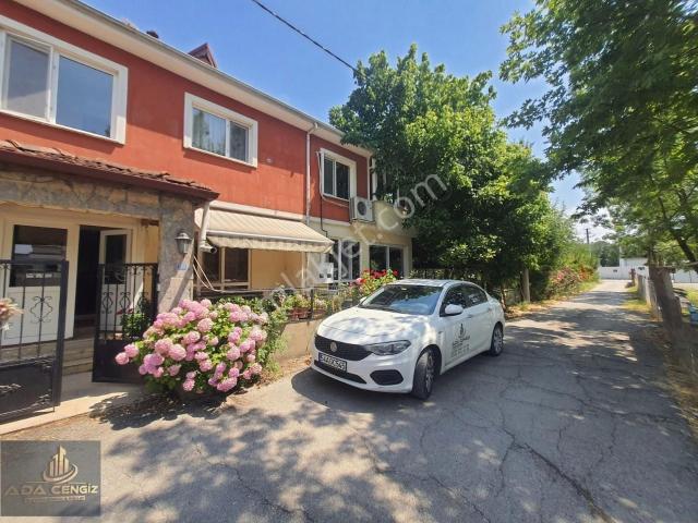 Serdivan içerisinde kiralık Villa