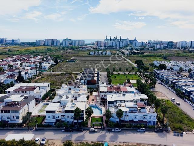 Kemerağzı Mahallesi, Aksu içerisinde satılık Villa