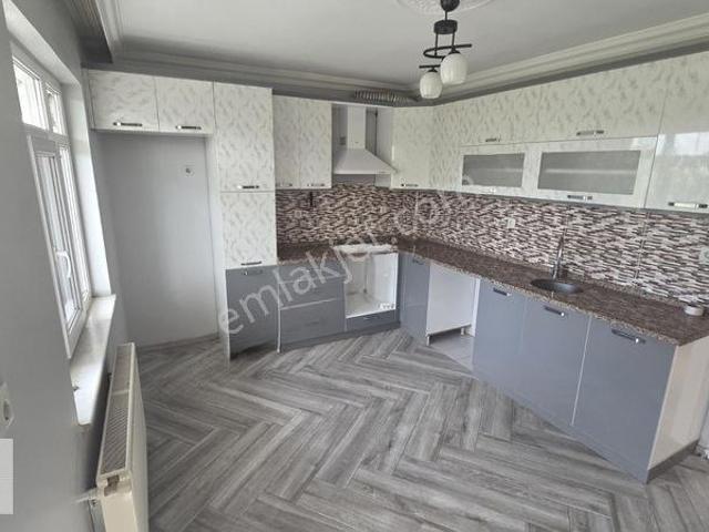 Yuvalak, Akyazı içerisinde kiralık Villa