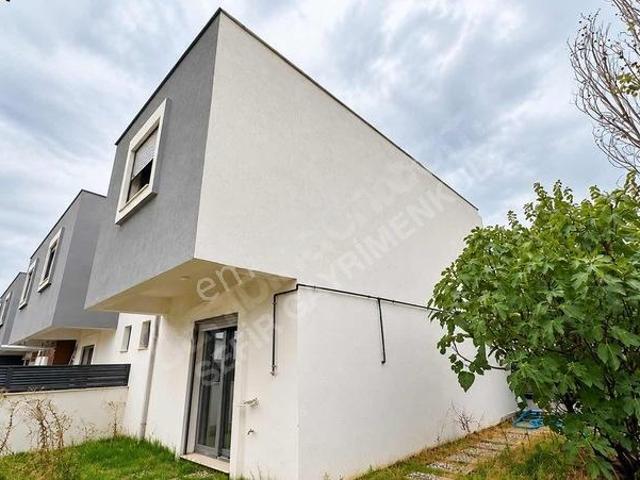 Tepecik Mahallesi, Seferihisar içerisinde kiralık Villa