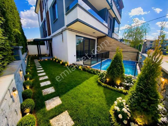 Akkum, Karasu içerisinde satılık Villa