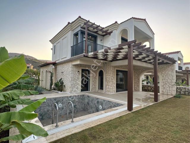 Kuşadasi, Aydin içerisinde satılık Villa