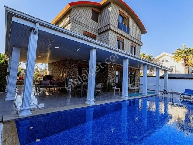 Serik, Kadriye Mahallesi içerisinde satılık Villa