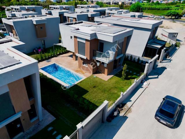 Kuşadasi, Aydin içerisinde satılık Villa