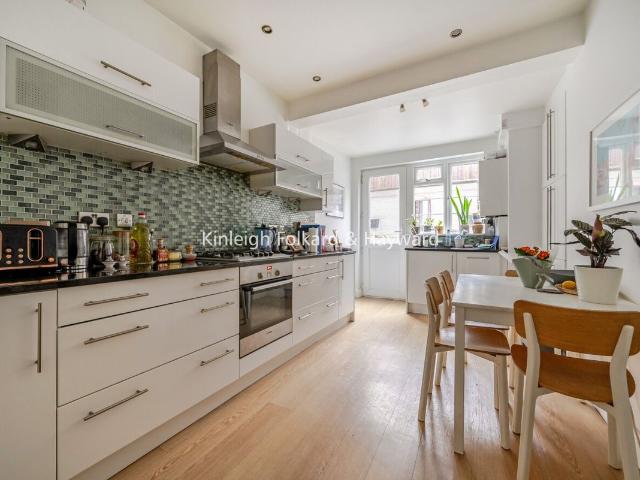 Apartment for rent in Muswell Hill, Greater London
