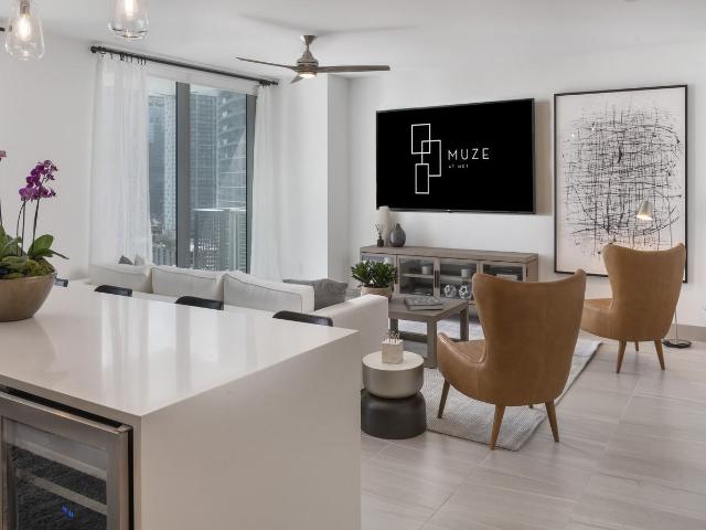 Apartment for rent in Torch of Friendship, Miami