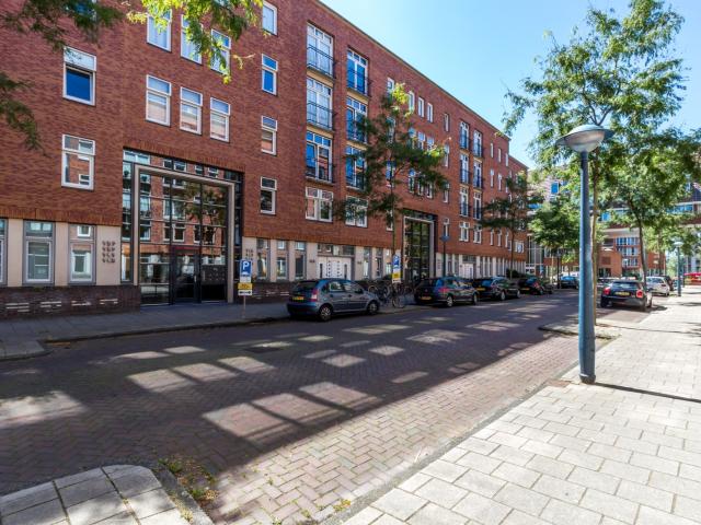 Appartement te huur in Zuid, Amsterdam