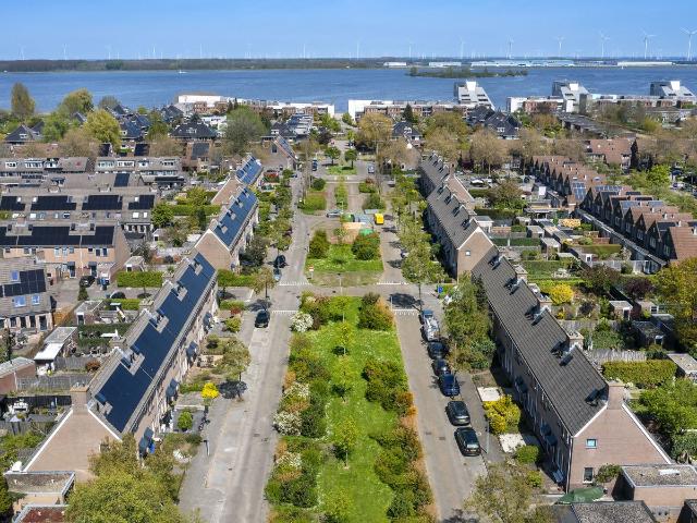 Appartement te huur in Huizen, Noord Holland