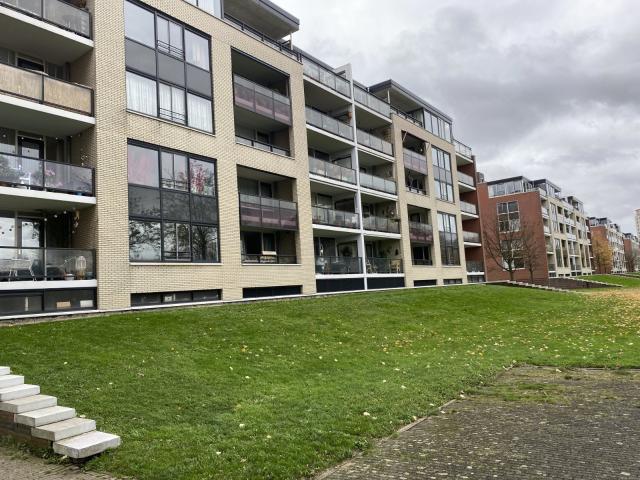 Appartement te huur in Sloten, Amsterdam