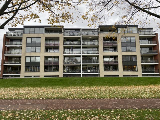 Appartement te huur in Sloten, Amsterdam