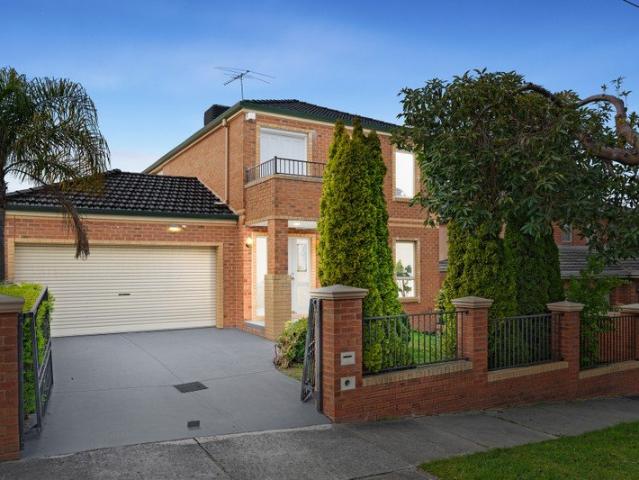 Townhouse for sale in Camerons Creek, Victoria