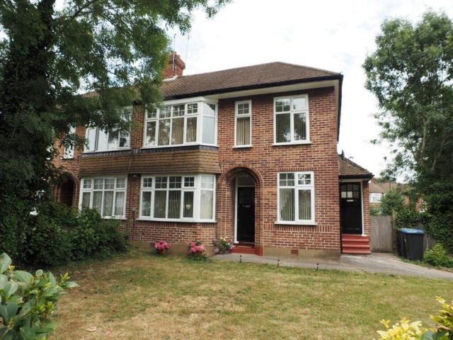 Apartment for rent in Carterhatch, Greater London