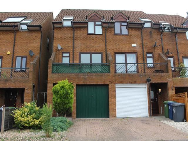 House for rent in Castlefield, Cressex