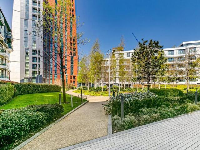 Apartment for rent in Nine Elms, Greater London